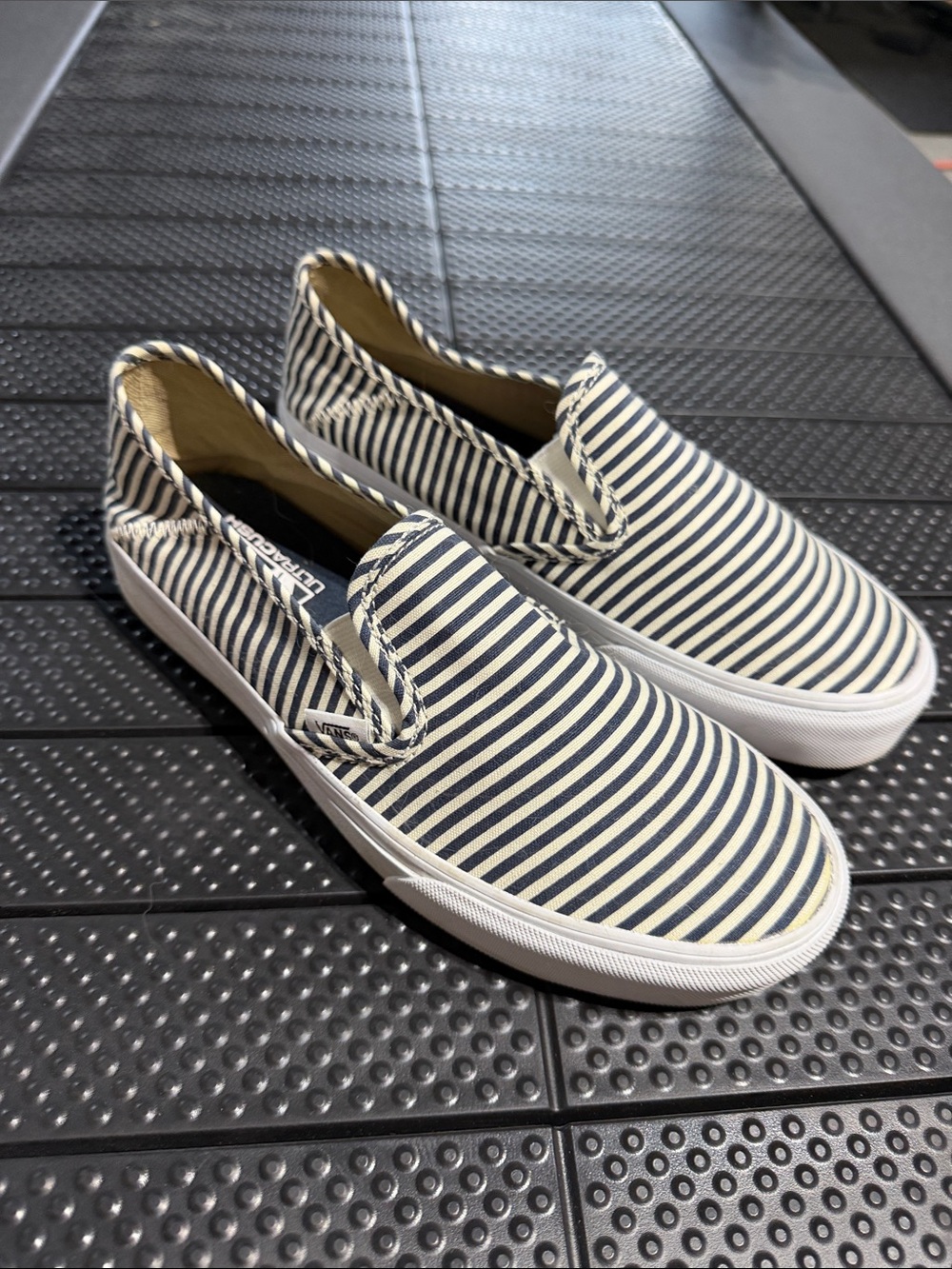 Vans slip on -SZ 9